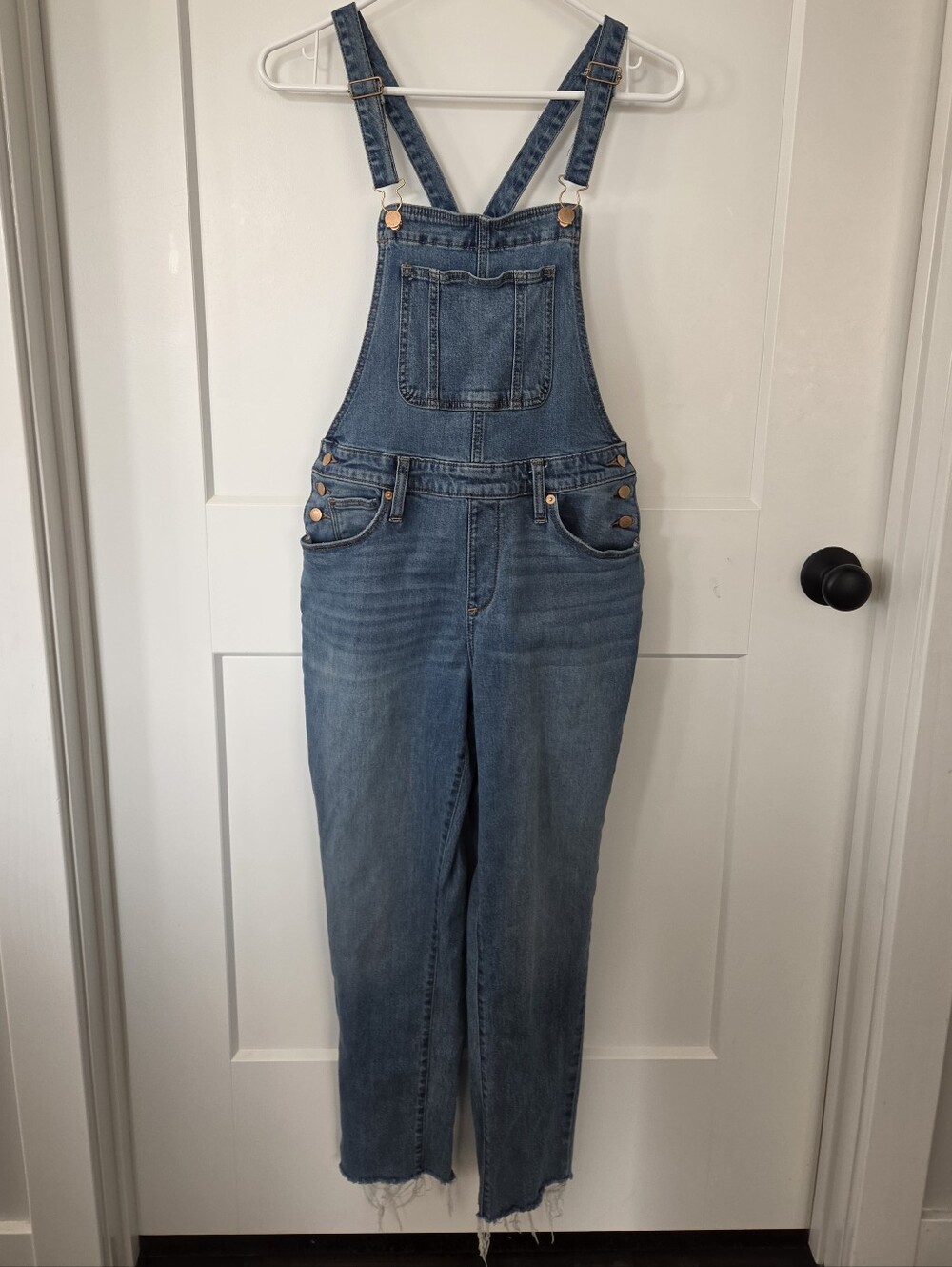 Universal Thread Blue Denim Women’s Overalls. Size 6/28R. #KC